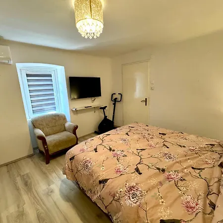 Kuca Za Odmor Adria Jadranovo